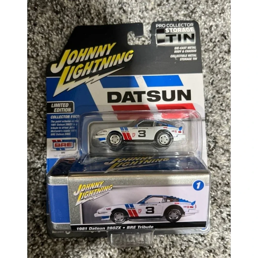 🎌Johnny Lightning 1981 Datsun 280ZX BRE Tribute Storage Tin Pro Collector H34🎌